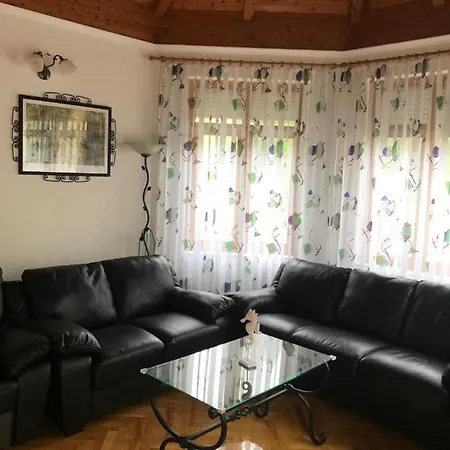 度假居 Nyaralo Balatonmáriafürdő